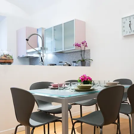 Vatican Apartment *
